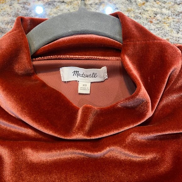 Madewell Velvet Mockneck Tee - Burnished Rust/Orange - NWOT - XS - Picture 9 of 14